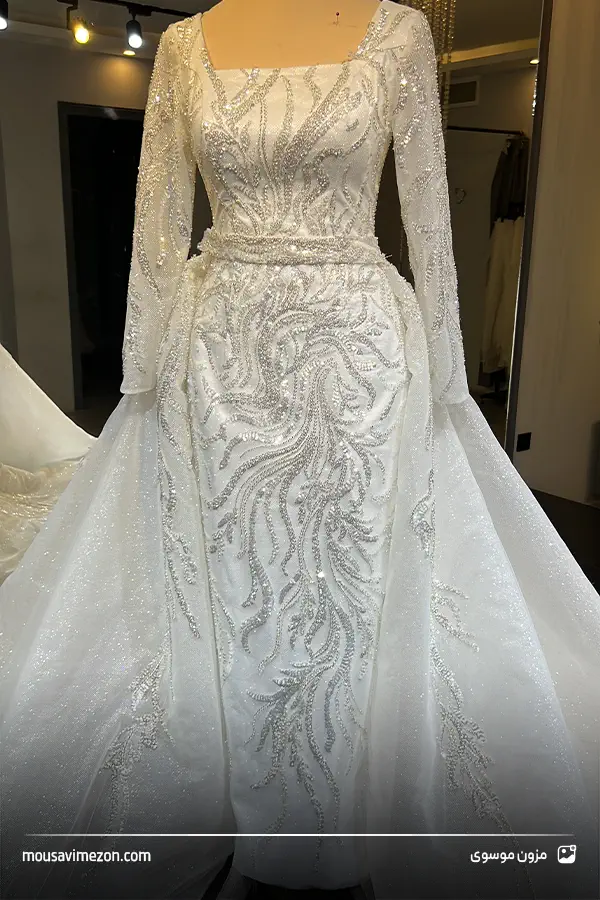 لباس عروس شاین دامن پیلی و شولدر